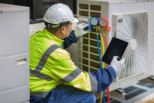 Professional Hvac technician working in West Hills, CA